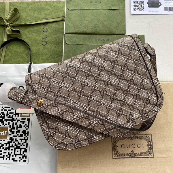 グッチバッグ背面デザイン